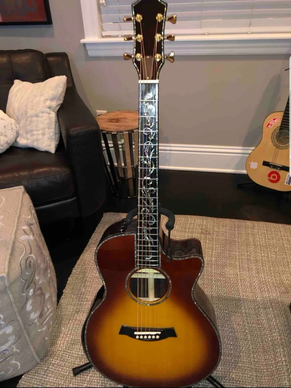 tobacco sunburst Chaylor sp14ce acoustic guitar Real abalone SP14 acoustic electric guitar solid top armrest ps14ce acoustic
tobacco sunburst Chaylor sp14ce acoustic guitar Real abalone SP14 acoustic electric guitar solid top armrest ps14ce acoustic