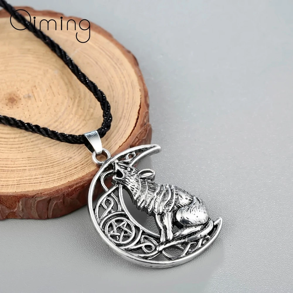 Wolf Night Voices Celtic Necklace Men Vintage Jewelry Crescent Moon Valknut Odin 's Symbol of Norse Viking Women Punk Necklace
Wolf Night Voices Celtic Necklace Men Vintage Jewelry Crescent Moon Valknut Odin 's Symbol of Norse Viking Women Punk Necklace