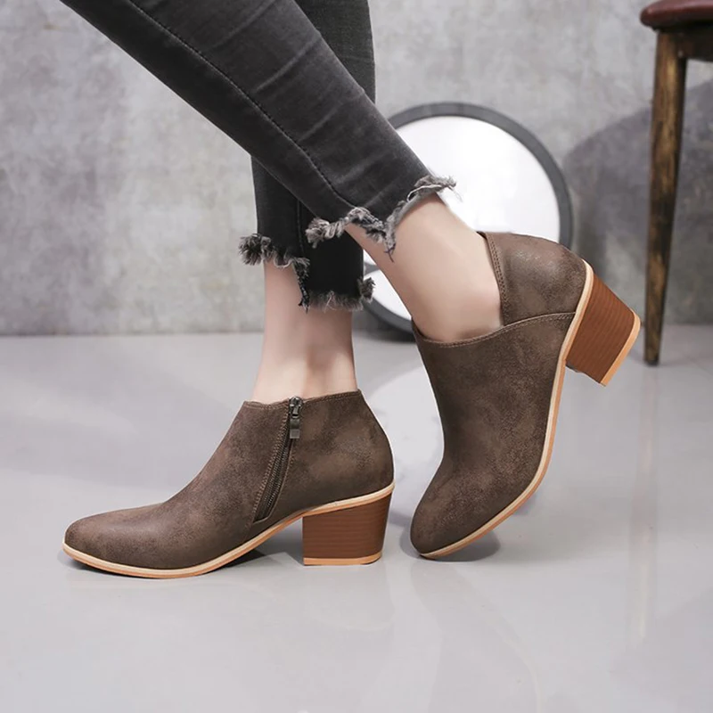 Women Leather Boots Chunky High Heels Women Winter Ankle Boots Pointed Toe Zipper Female Boot Footwear Botas Mujer Plus Size 43
Women Leather Boots Chunky High Heels Women Winter Ankle Boots Pointed Toe Zipper Female Boot Footwear Botas Mujer Plus Size 43