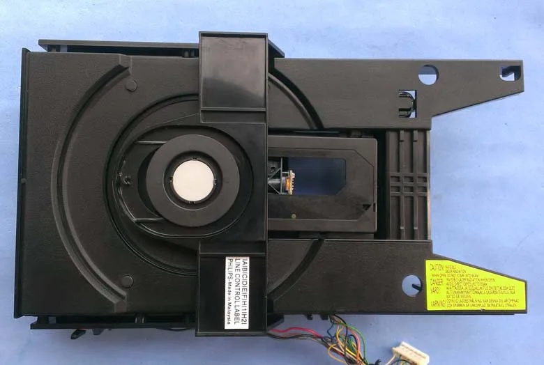 Original L1210/11 Loader VAM1202 VAM1201 with Mechanism Core CD/VCD Laser Lens L1210/43 VAM1202 Yellow FPC Laser
Original L1210/11 Loader VAM1202 VAM1201 with Mechanism Core CD/VCD Laser Lens L1210/43 VAM1202 Yellow FPC Laser