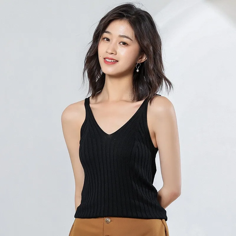 2019 New Wear Women's Linne Ice Yarn Knitted Ribbed Camisole Slim Tank Tops V-neck Women Tanks Knitted Feminina Summer Fashion
2019 New Wear Women's Linne Ice Yarn Knitted Ribbed Camisole Slim Tank Tops V-neck Women Tanks Knitted Feminina Summer Fashion