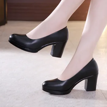 2019 work shoes black professional interview to work in a round head with a thick with a large size 40-43 yards women's shoes
2019 work shoes black professional interview to work in a round head with a thick with a large size 40-43 yards women's shoes