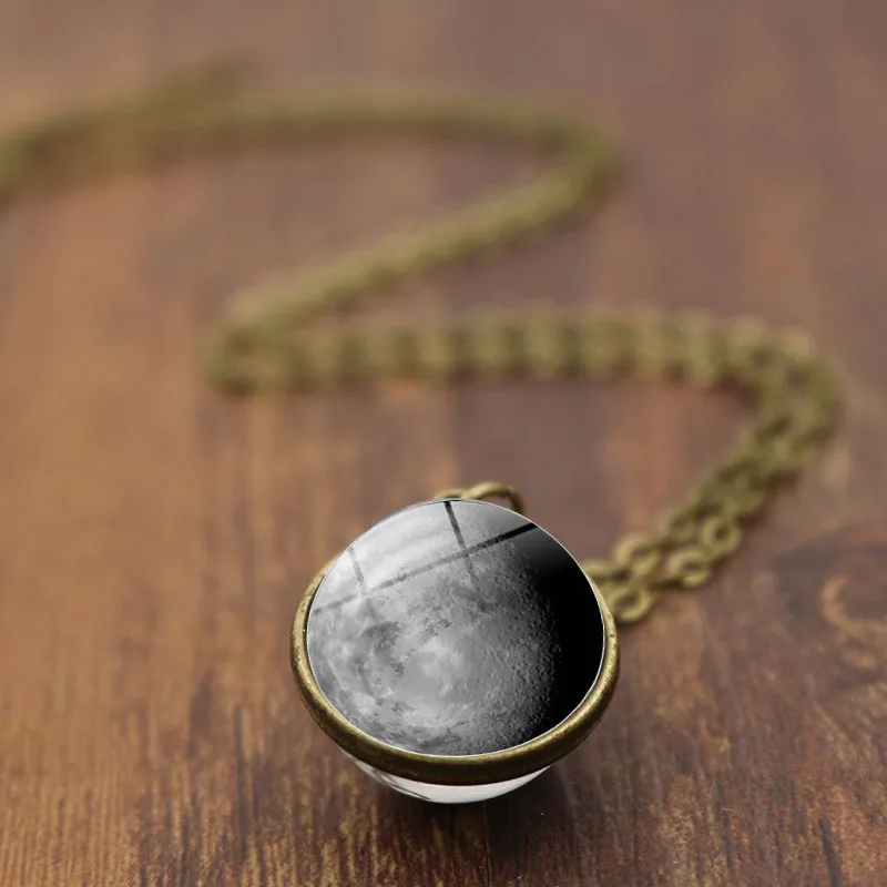 Fashion New Accessories Grey Moon Double Glass Ball Time Stone Pendant Necklace Retro Sweater Chain Jewelry
Fashion New Accessories Grey Moon Double Glass Ball Time Stone Pendant Necklace Retro Sweater Chain Jewelry