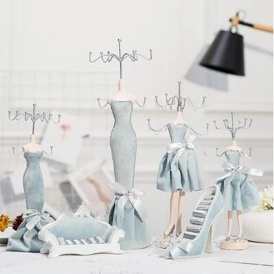 4style iron Earrings rack Jewelry Necklace Display Rack female mannequins resin Princess model window desk for gifts 1pc C668
4style iron Earrings rack Jewelry Necklace Display Rack female mannequins resin Princess model window desk for gifts 1pc C668