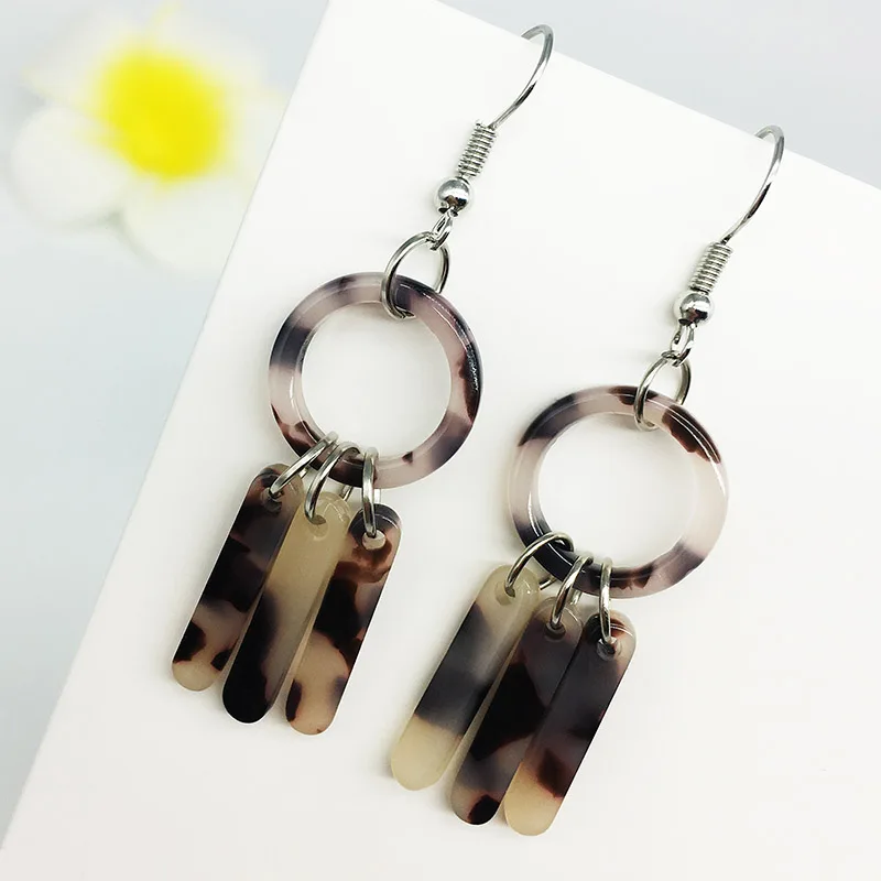 SHELA Leopard Print Acrylic Earrings Resin Acetic Acid Earrings Geometric Fashion Jewelry for Women Drop Earrings Pendientes
SHELA Leopard Print Acrylic Earrings Resin Acetic Acid Earrings Geometric Fashion Jewelry for Women Drop Earrings Pendientes
