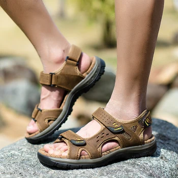 Brand Men Summer Fashion Sandals Beach Shoes Genuine Leather Comfortable Casual Shoes Men Roman Style Big Size 38-45
Brand Men Summer Fashion Sandals Beach Shoes Genuine Leather Comfortable Casual Shoes Men Roman Style Big Size 38-45