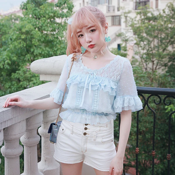 Princess sweet lolita blouses BOBON21 summer refresh polka dot v-neck lace blouses with flare half sleeve T1369
Princess sweet lolita blouses BOBON21 summer refresh polka dot v-neck lace blouses with flare half sleeve T1369