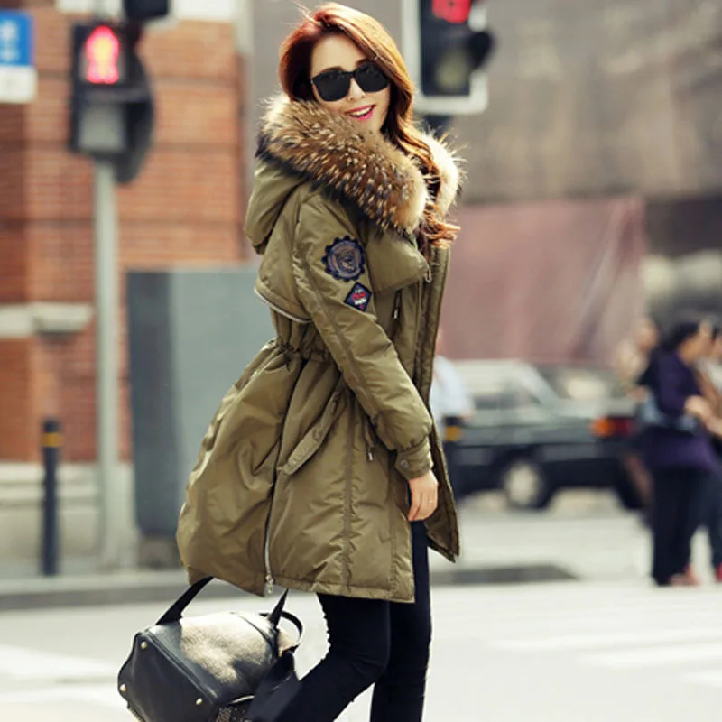 2019 Luxury Real Raccoon Fur Collar Hooded Down Coat Parka 90% Down Parkas Warm Thick Womens Winter Jackets And Coats WUJ0551
2019 Luxury Real Raccoon Fur Collar Hooded Down Coat Parka 90% Down Parkas Warm Thick Womens Winter Jackets And Coats WUJ0551