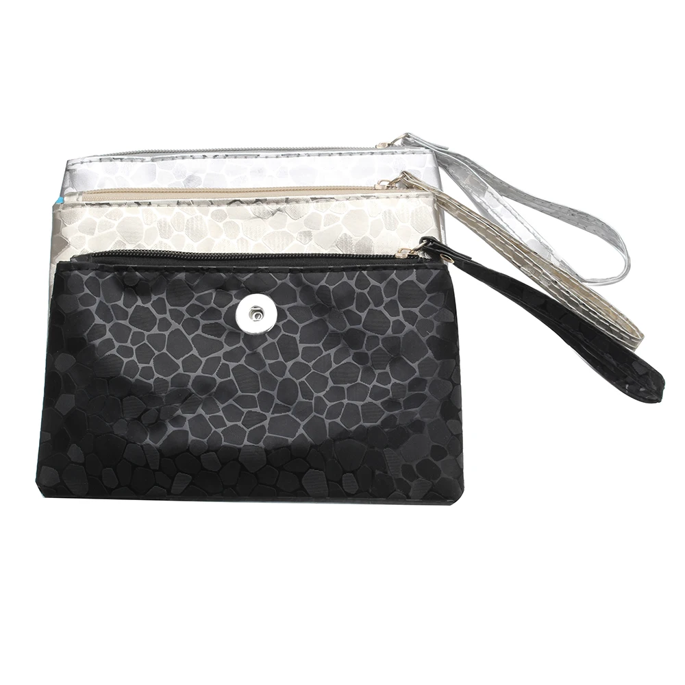 3 Colors Female Snap Bag PU Leather Purse Handbag Fit 18mm Metal Snap Buttons 1 Button For Women Bracelet ZN005
3 Colors Female Snap Bag PU Leather Purse Handbag Fit 18mm Metal Snap Buttons 1 Button For Women Bracelet ZN005