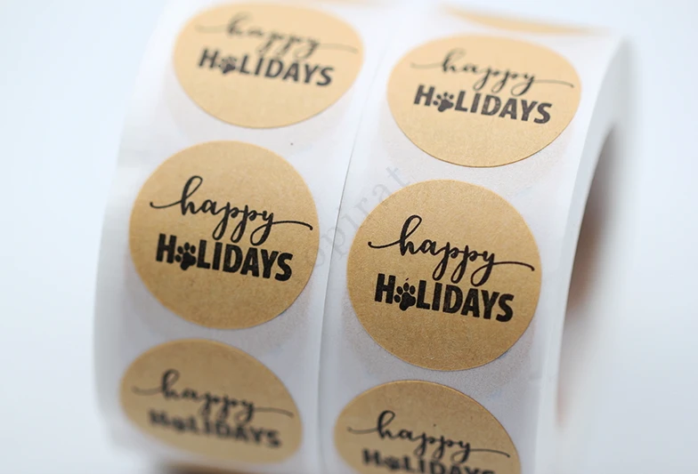 500Pcs/Roll 1'' Happy Holidays Sticker With Paw Print Natural Kraft Handmade Stickers Festival Decorations for Home Stickers Tag
500Pcs/Roll 1'' Happy Holidays Sticker With Paw Print Natural Kraft Handmade Stickers Festival Decorations for Home Stickers Tag