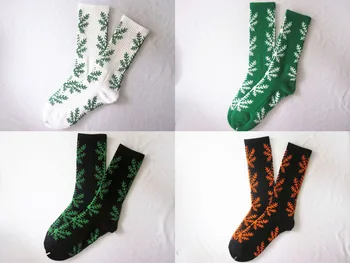 Retail cotton Fashion men Christmas snow weed leaf thicken bottom hiphop men Walking Socks 2pair/lot 
Retail cotton Fashion men Christmas snow weed leaf thicken bottom hiphop men Walking Socks 2pair/lot