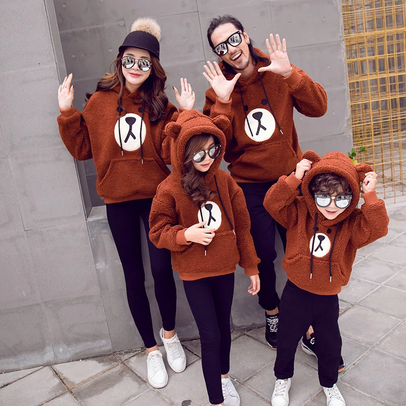 Matching Couple Outfits Dad Father Bear Mama Bear Sweatshirts Hoodies Mother and Daughter Clothes Christmas Sweaters for Couples
Matching Couple Outfits Dad Father Bear Mama Bear Sweatshirts Hoodies Mother and Daughter Clothes Christmas Sweaters for Couples