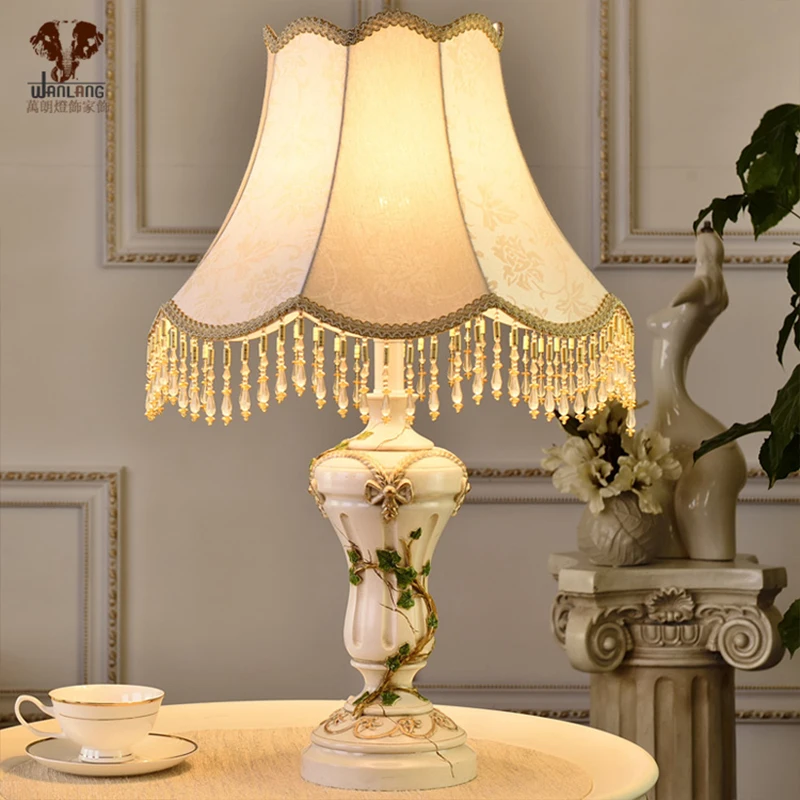 head Arts Crafts Wanlang French table lamp, European style simple pastoral study, bedroom, bedside console, lighting 5653
head Arts Crafts Wanlang French table lamp, European style simple pastoral study, bedroom, bedside console, lighting 5653