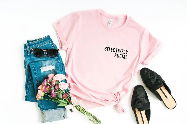 Sugarbaby New Arrival Selectively Social T-shirt Introvert Anti-Social Shirt Pink t shirt Women Fashion Sarcastic aesthetic tops
Sugarbaby New Arrival Selectively Social T-shirt Introvert Anti-Social Shirt Pink t shirt Women Fashion Sarcastic aesthetic tops