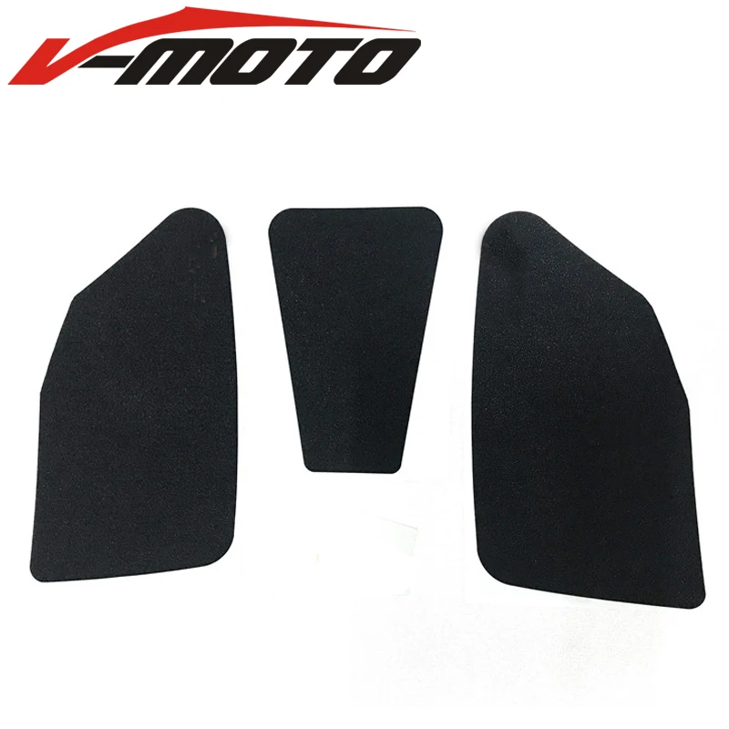New for Triumph Daytona 675 675R Motorcycle Tank Traction Pad Side Gas Knee Grip Protector Anti slip sticker
New for Triumph Daytona 675 675R Motorcycle Tank Traction Pad Side Gas Knee Grip Protector Anti slip sticker