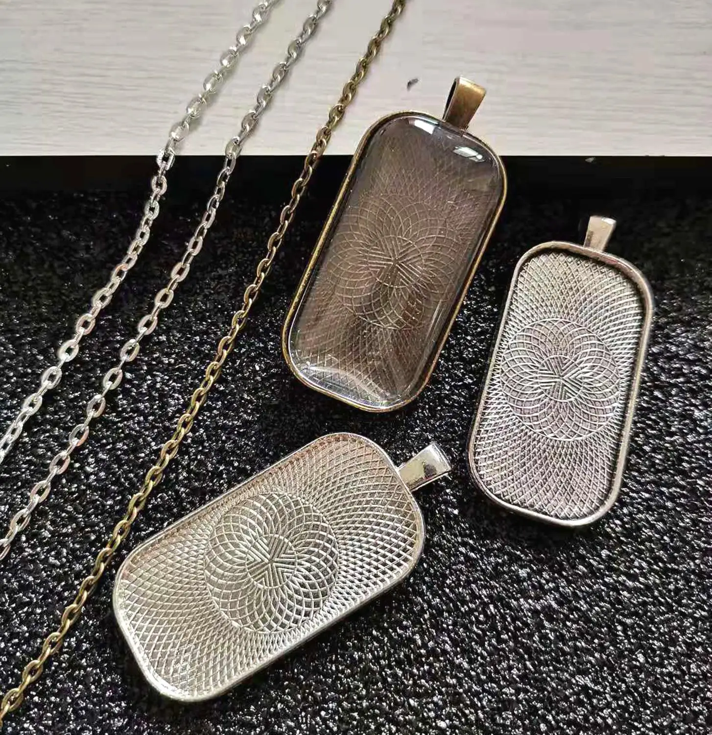 10kits 25x50mm Rectangle Bezel Tray Pendant Blank - Rolo Chain Necklace - 25x50mm Rectangle Clear Glass Cabochon
10kits 25x50mm Rectangle Bezel Tray Pendant Blank - Rolo Chain Necklace - 25x50mm Rectangle Clear Glass Cabochon
