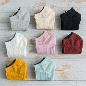 Spring summer candy color cotton socks for women brand cute boat socks female fashion twist stripes ankle socks 20 pairs/LOT
Spring summer candy color cotton socks for women brand cute boat socks female fashion twist stripes ankle socks 20 pairs/LOT