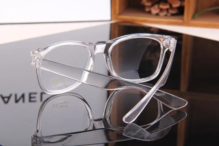 1103046425_1012251518