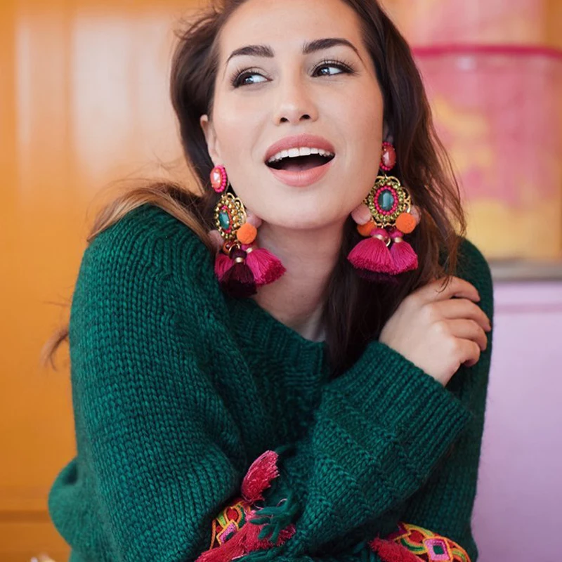 Fashion design 4 colors NEW HOT Women's fashion earrings pom pom tassel statement earrings for women
Fashion design 4 colors NEW HOT Women's fashion earrings pom pom tassel statement earrings for women