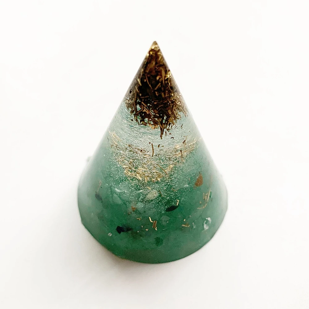 Natural Green Aventurine Crystal Chips Orgonite Energy Figurine Statue Geometric Cone Shape Resin Fengshui Home Decor
Natural Green Aventurine Crystal Chips Orgonite Energy Figurine Statue Geometric Cone Shape Resin Fengshui Home Decor