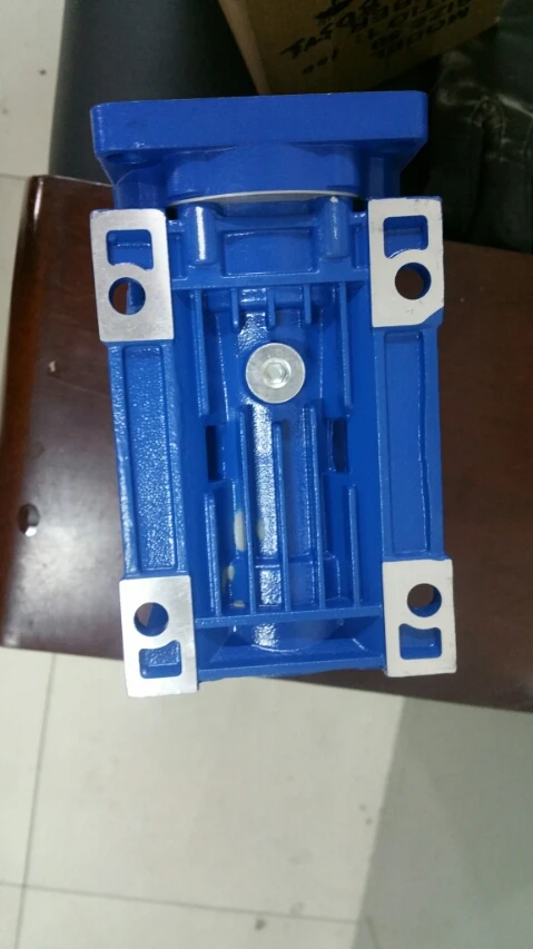 7.5: 1-80: 1 worm reducer NMRV050 14 mm Input shaft rv050 worm gear reducer Speed reducer for NEMA 34 engine
7.5: 1-80: 1 worm reducer NMRV050 14 mm Input shaft rv050 worm gear reducer Speed reducer for NEMA 34 engine