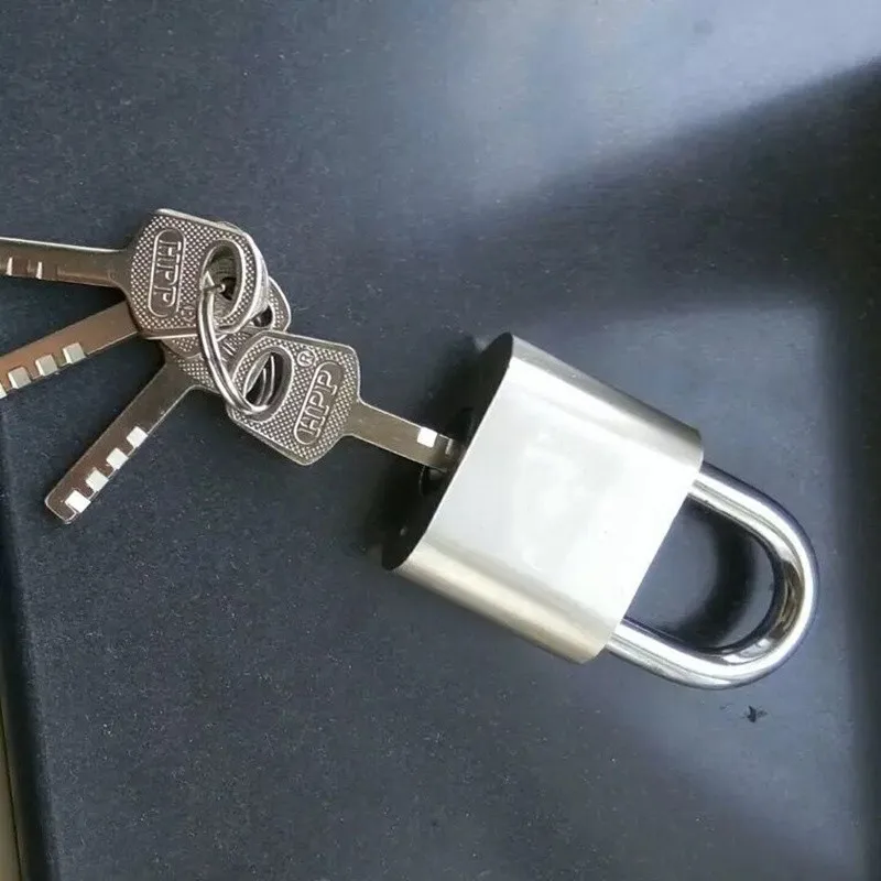 Practical metal door lock Travel Luggage Suitcase Gate Lock Security Padlock With 3 Keys
Practical metal door lock Travel Luggage Suitcase Gate Lock Security Padlock With 3 Keys