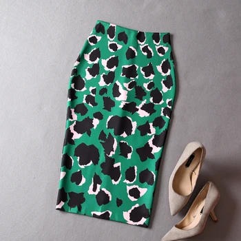 2018 spring new camouflage print green hip skirt trim body stretch open fork pencil skirt
2018 spring new camouflage print green hip skirt trim body stretch open fork pencil skirt