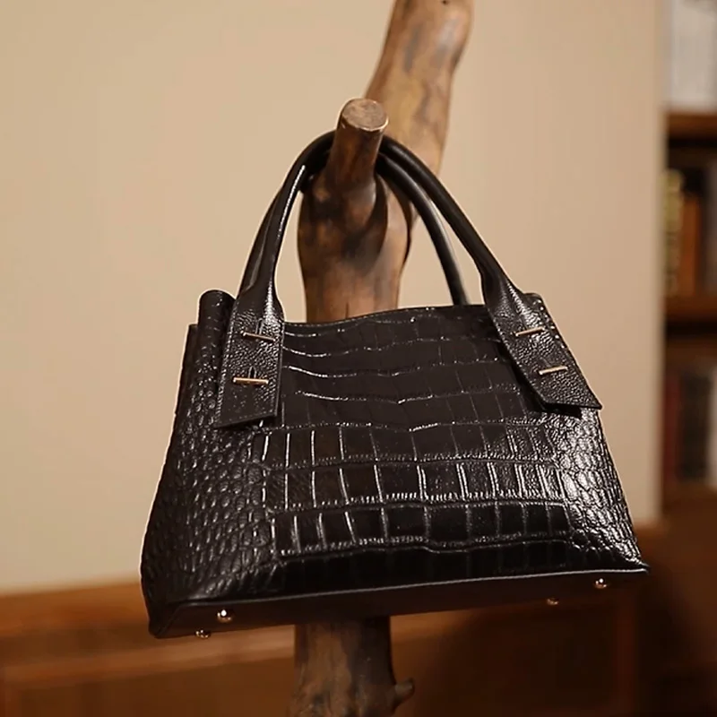 woman handbags genuine leather totes female classic serpentine prints shoulder crossbody bags ladies school messenger bag
woman handbags genuine leather totes female classic serpentine prints shoulder crossbody bags ladies school messenger bag