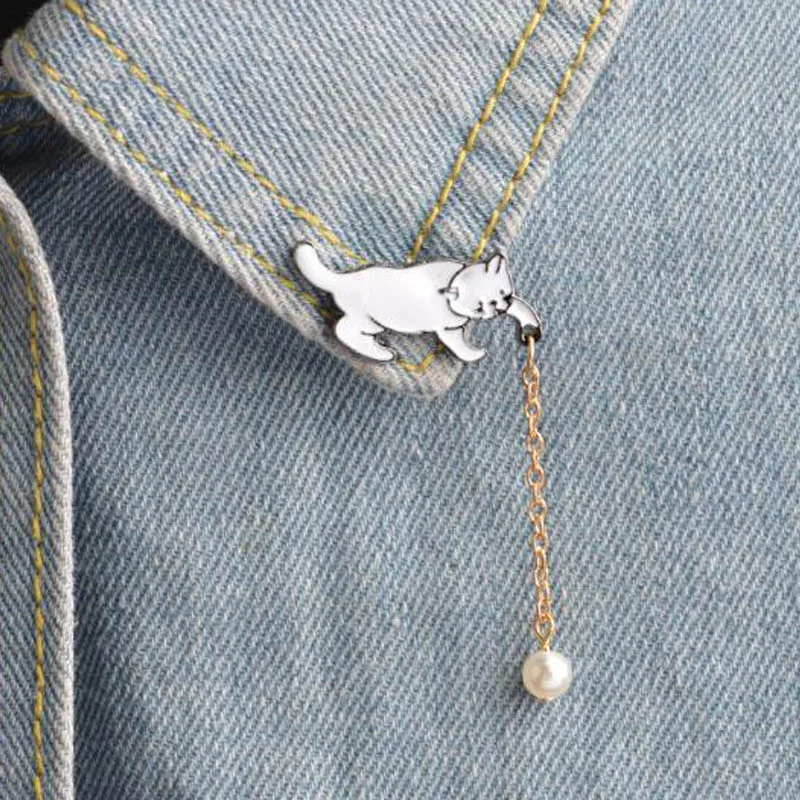 SMJEL Cute Little White Pearl Cat Brooch Pins Chic Fashion Jewelry Metal Brooches Bijoux Brooch Wholesale Women Accessories
SMJEL Cute Little White Pearl Cat Brooch Pins Chic Fashion Jewelry Metal Brooches Bijoux Brooch Wholesale Women Accessories