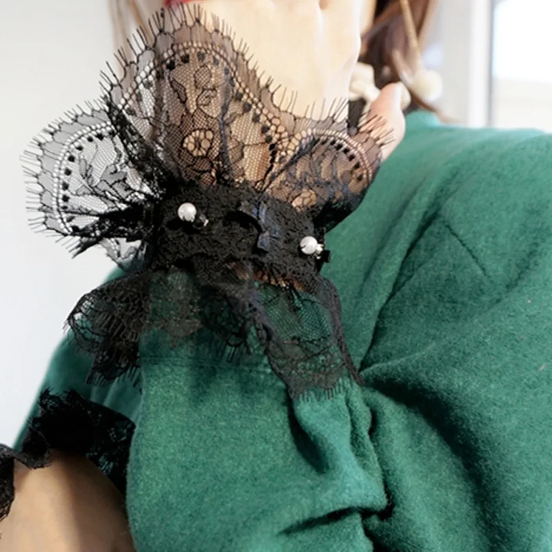 2017 new Mysterious black lace pearl fake sleeves decorated cuffs Lolita mood fake Department Lace chiffon pleated loudspeaker
2017 new Mysterious black lace pearl fake sleeves decorated cuffs Lolita mood fake Department Lace chiffon pleated loudspeaker