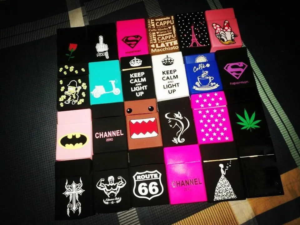 Rose Flower Pink Duck Stars Keep Calm Coffee Channel Soft Rubber Cigarette Case for Women and Men Smoking Cigarettes Pack Box
Rose Flower Pink Duck Stars Keep Calm Coffee Channel Soft Rubber Cigarette Case for Women and Men Smoking Cigarettes Pack Box