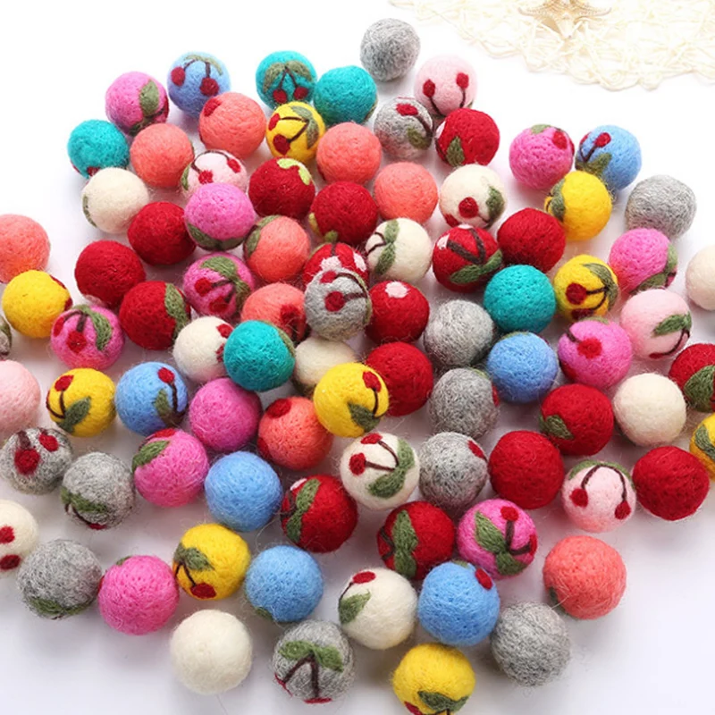 1pcs/lot Wool for felting accessories ball jewelry, crafts, brooches, clothing accessories wind chimes and Hair accessories 2cm
1pcs/lot Wool for felting accessories ball jewelry, crafts, brooches, clothing accessories wind chimes and Hair accessories 2cm