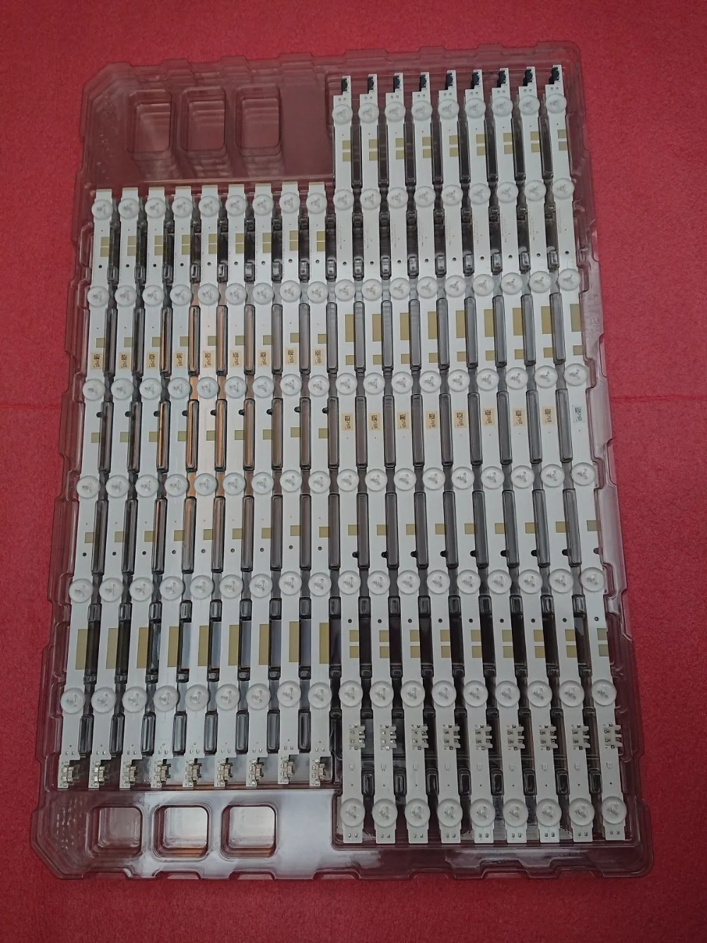 New 18 PCS/set LED strip for Samsung UE55JU6800 UE55JU6800K V5DR_550SCA_R0 V5DR_550SCB_R0 BN96-38482A BN96-38481A
New 18 PCS/set LED strip for Samsung UE55JU6800 UE55JU6800K V5DR_550SCA_R0 V5DR_550SCB_R0 BN96-38482A BN96-38481A