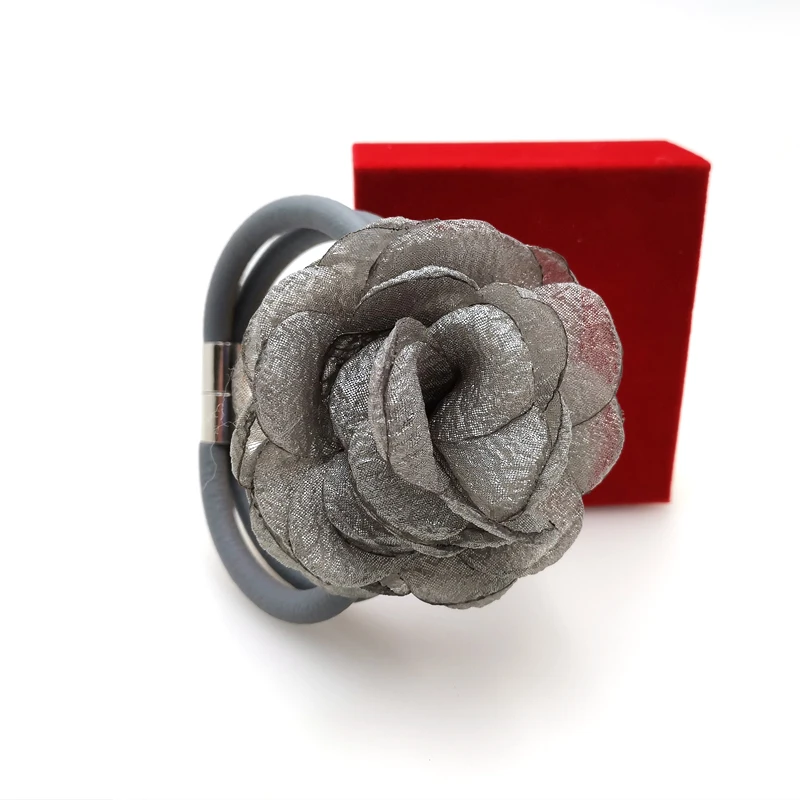 YD&YDBZ 2019 Rubber Grey Rope Chains Hand Bracelet Women Jewelry With Flowers Handmade Luxury Bracelets Leather Hand Belts Gifts
YD&YDBZ 2019 Rubber Grey Rope Chains Hand Bracelet Women Jewelry With Flowers Handmade Luxury Bracelets Leather Hand Belts Gifts