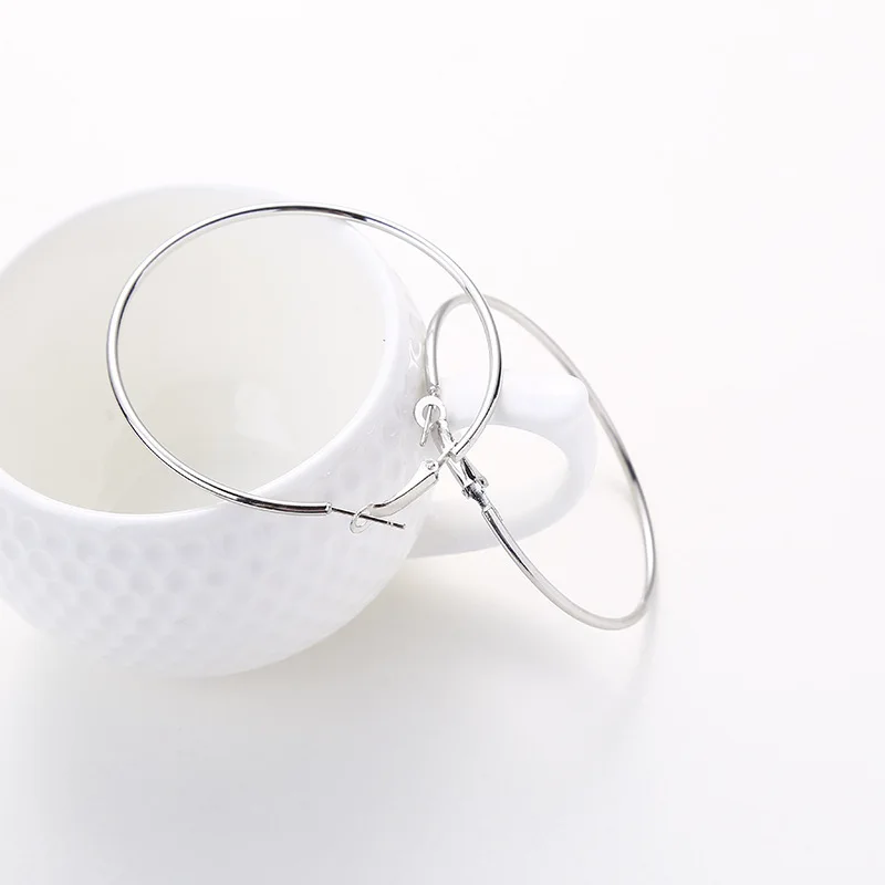 Trendy Large Hoop Earrings Big Smooth Circle Earrings Basketball Brincos Celebrity Brand Loop Earrings for Women Jewelry
Trendy Large Hoop Earrings Big Smooth Circle Earrings Basketball Brincos Celebrity Brand Loop Earrings for Women Jewelry