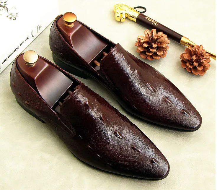 england style pointed toes leather shoes male slip on dress shoes male new fashion comfortable low top single shoes
england style pointed toes leather shoes male slip on dress shoes male new fashion comfortable low top single shoes