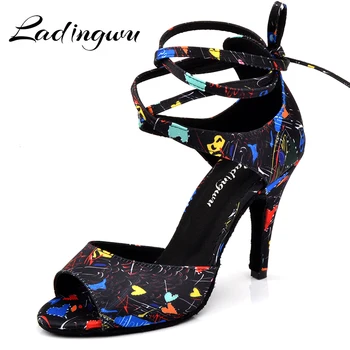 Ladingwu New Modern Floral Satin Salsa Dance Shoes Woman Girls Simple Style Latin Dance Shoes Soft Bottom Ballroom Dance Shoes
Ladingwu New Modern Floral Satin Salsa Dance Shoes Woman Girls Simple Style Latin Dance Shoes Soft Bottom Ballroom Dance Shoes