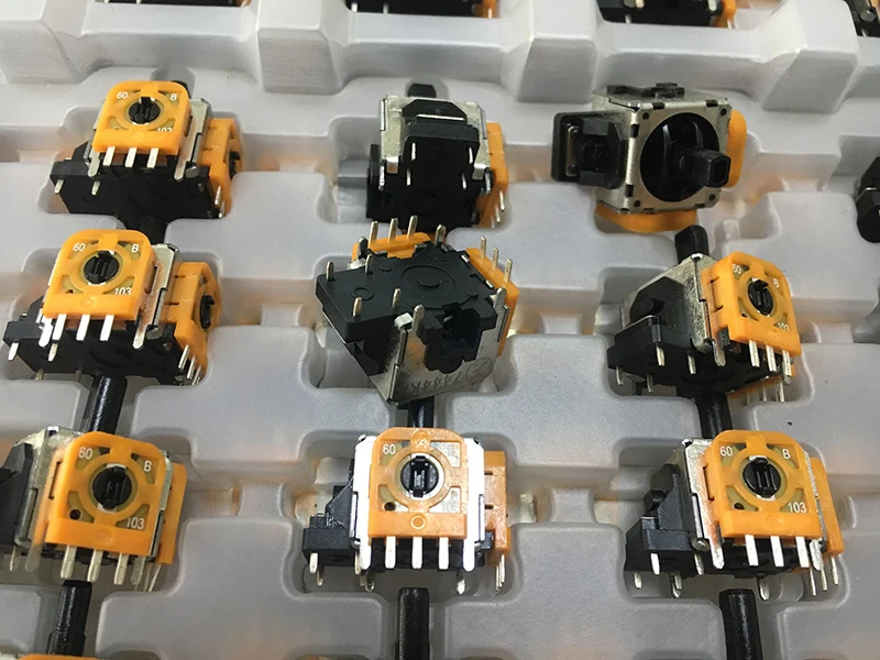 ORIGINAL Orange F Brand analog joystick 3d for PS4 P4 xbox one xboxone controller 20 pcs/lot
ORIGINAL Orange F Brand analog joystick 3d for PS4 P4 xbox one xboxone controller 20 pcs/lot