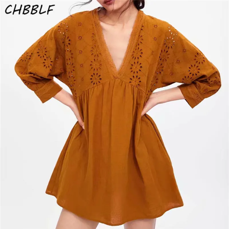 CHBBLF women V neck embroidery hollow out playsuits three quarter sleeve rompers female sweet casual stylish jumpsuits CDC9046
CHBBLF women V neck embroidery hollow out playsuits three quarter sleeve rompers female sweet casual stylish jumpsuits CDC9046