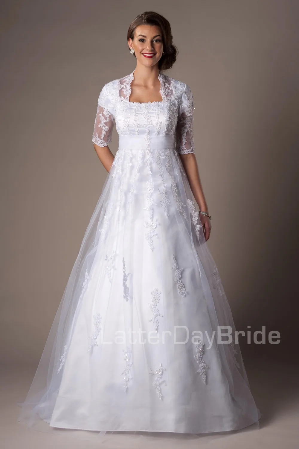 Women A line Tulle Appliqeus Modest Temple Church Wedding Gown Dresses Vesitido With Half Illusion Sleeves
Women A line Tulle Appliqeus Modest Temple Church Wedding Gown Dresses Vesitido With Half Illusion Sleeves