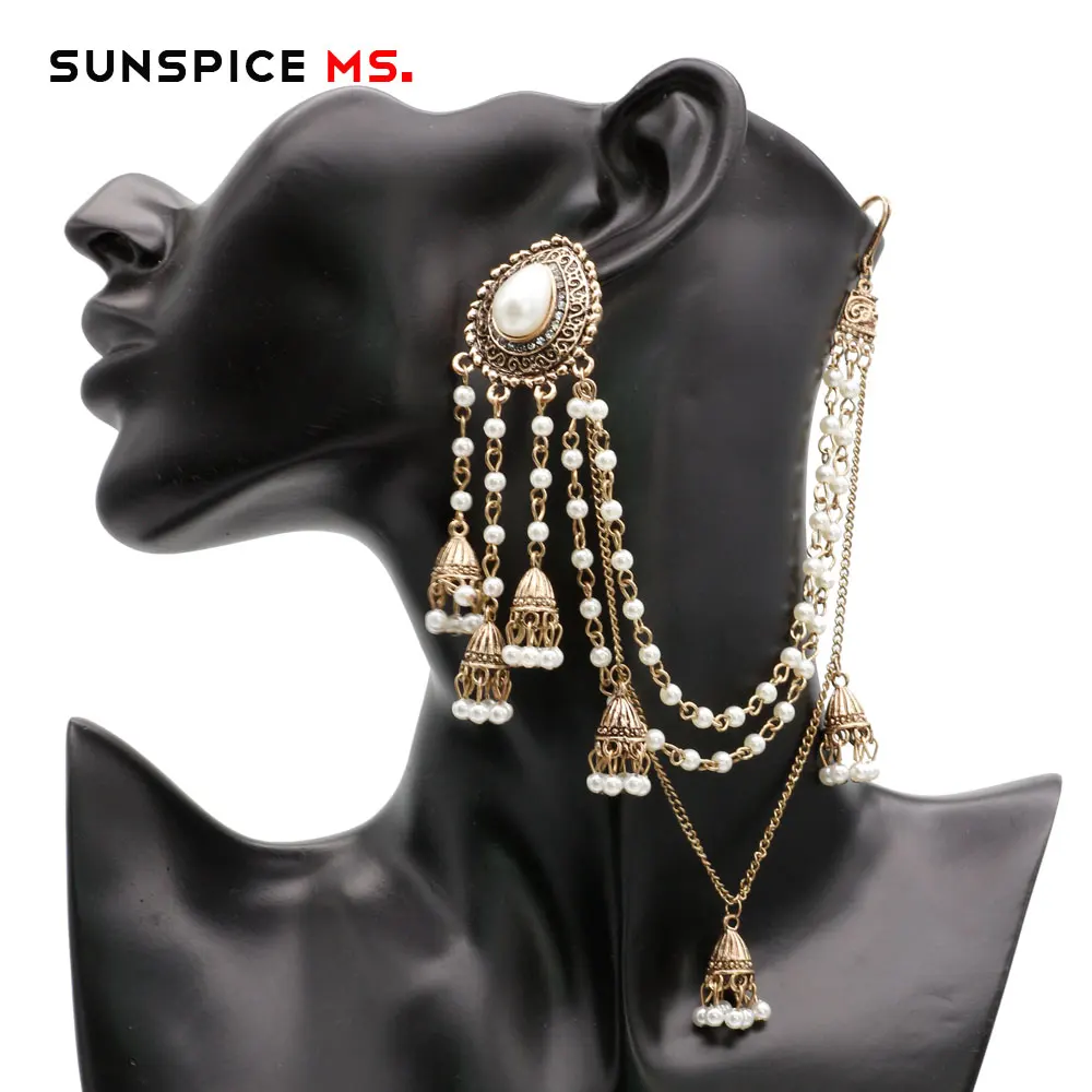 SUNSPICEMS Indian Earring link Headdress Jewelry handmade bead chain with metal pendant antique gold color fashion bridal bijoux
SUNSPICEMS Indian Earring link Headdress Jewelry handmade bead chain with metal pendant antique gold color fashion bridal bijoux