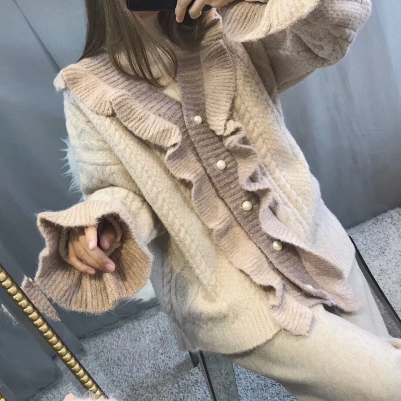 Women Winter Thick Sweater Knitted Cardigans Ruffle Pearl Twist Sweater with Buttons Plus Size Pull Sueter Mujer Truien Dames
Women Winter Thick Sweater Knitted Cardigans Ruffle Pearl Twist Sweater with Buttons Plus Size Pull Sueter Mujer Truien Dames