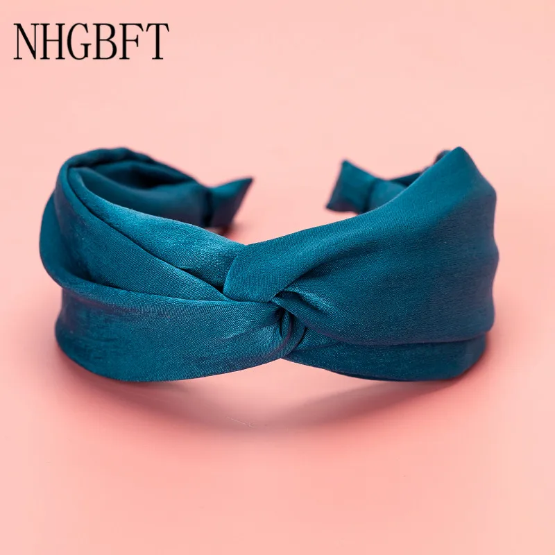 NHGBFT Classic Simple Solid color Hairband Headband For Women Girl Hair Accessories Turban Hair Band Dropshipping
NHGBFT Classic Simple Solid color Hairband Headband For Women Girl Hair Accessories Turban Hair Band Dropshipping