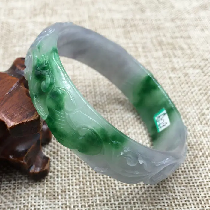 A-29 Vintage Chinese Hand-carved Emerald Green Jadeite Jade Bangle Bracelet 58mm 28% 10.13
A-29 Vintage Chinese Hand-carved Emerald Green Jadeite Jade Bangle Bracelet 58mm 28% 10.13