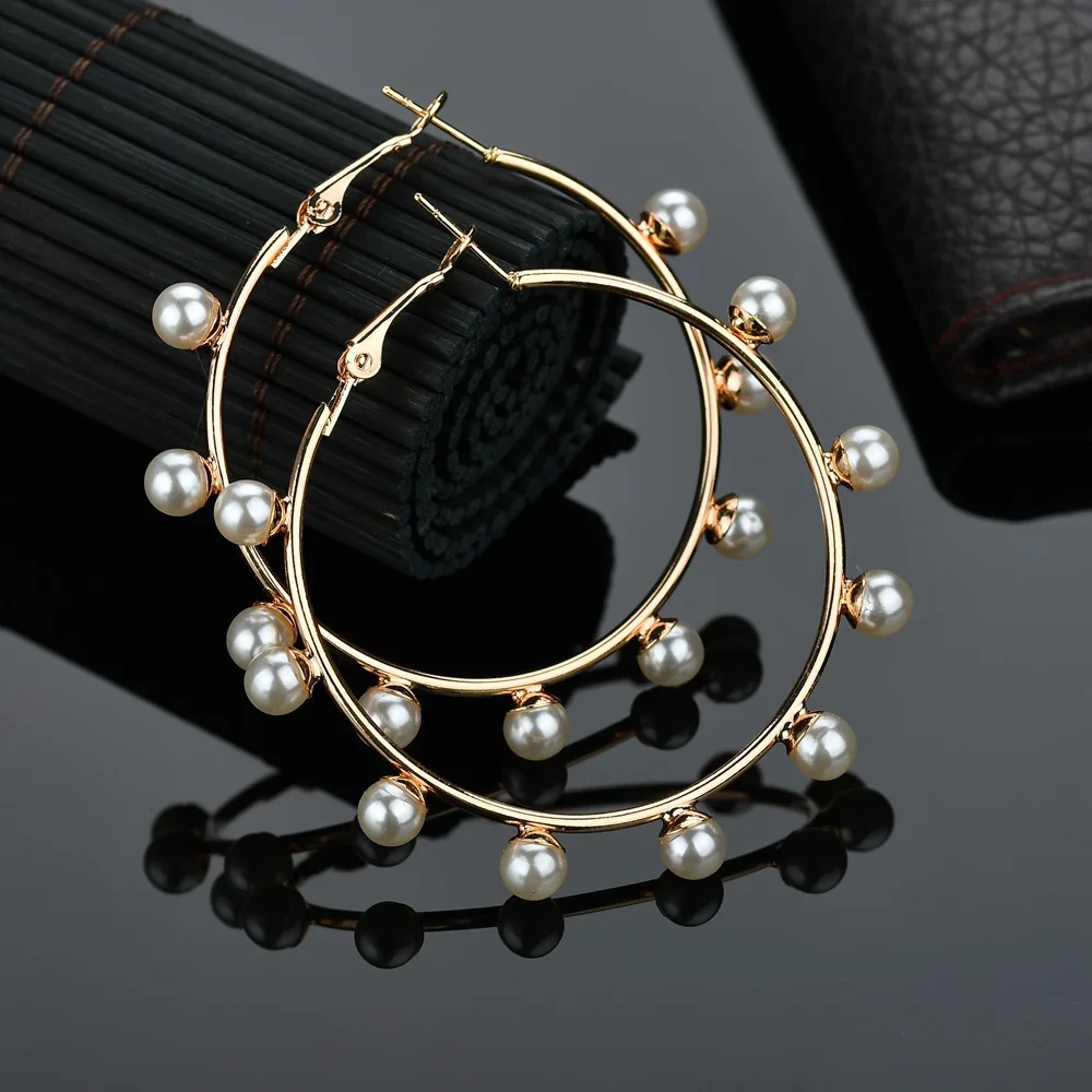 SexeMara Boho Imitation Pearl Round Circle Hoop Earrings Women Gold Color Brincos Statement Bijoux Mother Day Jewelry Party Gift
SexeMara Boho Imitation Pearl Round Circle Hoop Earrings Women Gold Color Brincos Statement Bijoux Mother Day Jewelry Party Gift