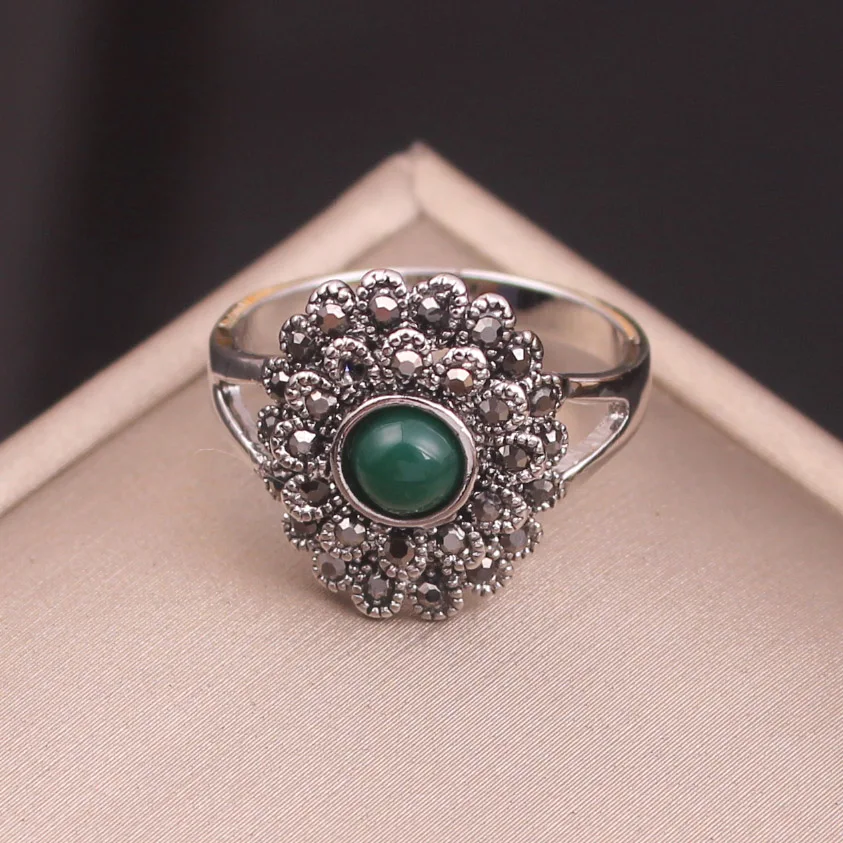 Ajojewel Size 6-9 Vintage Green Stone Flower Ring Zinc Alloy High Quality Women's Party Accessories
Ajojewel Size 6-9 Vintage Green Stone Flower Ring Zinc Alloy High Quality Women's Party Accessories