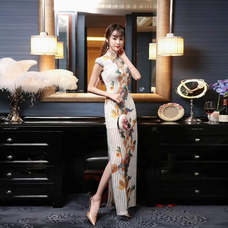 Long Traditional Chinese Dresses Qipao Original Design Korean White Cheongsam Wedding Dress Vestido Robe Longue Chinoise
Long Traditional Chinese Dresses Qipao Original Design Korean White Cheongsam Wedding Dress Vestido Robe Longue Chinoise