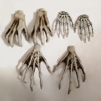 1 Pair Plastic Skeleton Hands Prop Witch Hands Haunted House Escape horror props Halloween Decorations
1 Pair Plastic Skeleton Hands Prop Witch Hands Haunted House Escape horror props Halloween Decorations