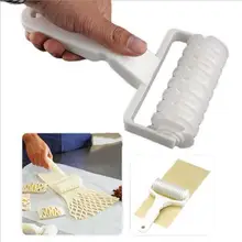 Pastel de pizza cortador de masa de galleta herramienta para hornear rodillo de masa en relieve manualidades con diseño de entramado herramientas de cocina Gadget de fideos rodantes de gran tamaño(China)