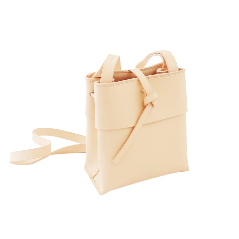 2018 Winter genuine leather women's messenger bag light yellow cowhide one shoulder crossbody girl's shopping bag LY-0209
2018 Winter genuine leather women's messenger bag light yellow cowhide one shoulder crossbody girl's shopping bag LY-0209